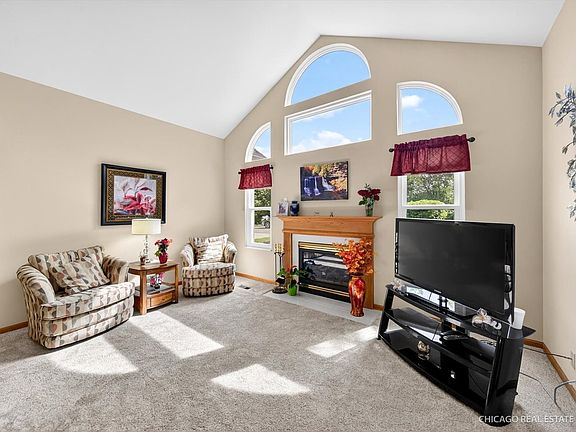 4th image of 171 Canterbury Ct #171
