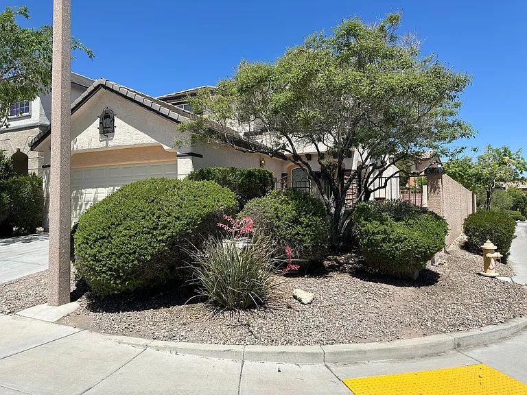 11420 Drappo Ave — Photo 2