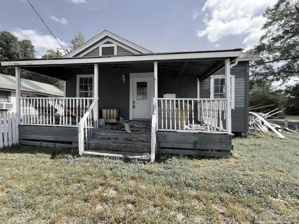 308 Front St, Century, FL 32535