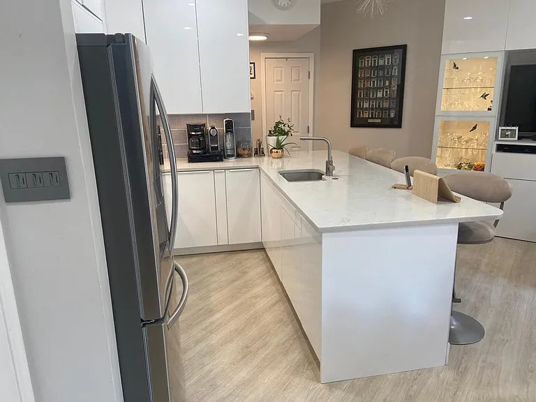 615 3rd St NE #1 — Photo 5