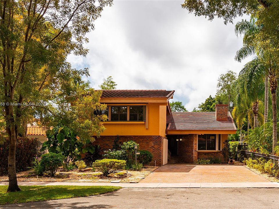 1st image of 1028 Malaga Ave #0