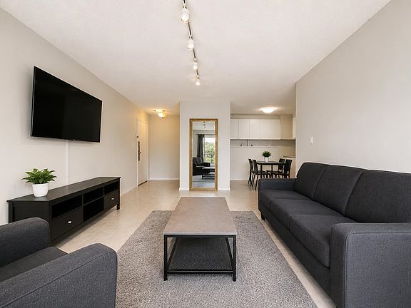 2nd image of 7200 Lindsay Rd #306