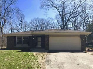 S45W22319 Quinn Rd, Waukesha, WI 53189