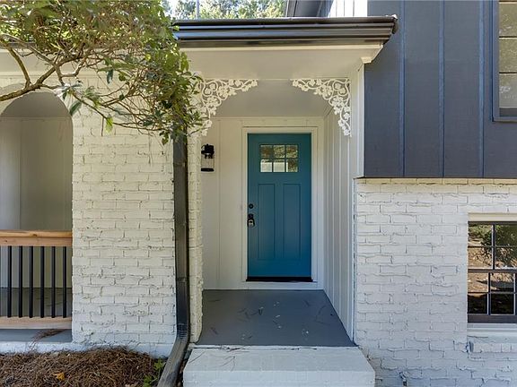 2nd image of 3086 Garden Lane Dr