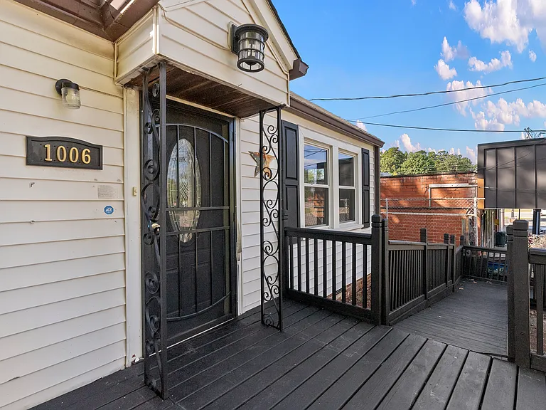 1006 Carlton Ave — Photo 26