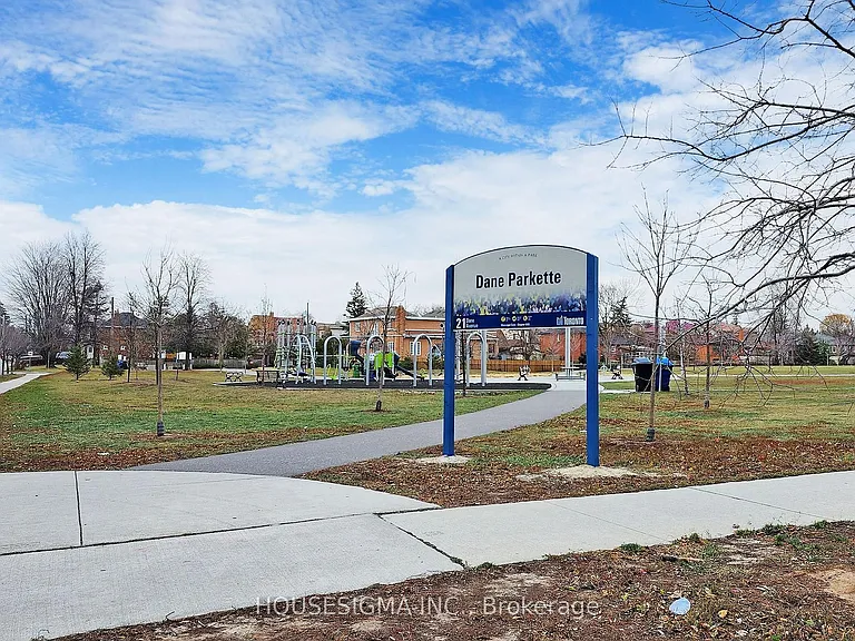3091 Dufferin St #211 — Photo 44