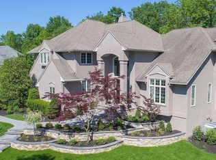 568 E Bartram Rd, Moorestown, NJ 08057