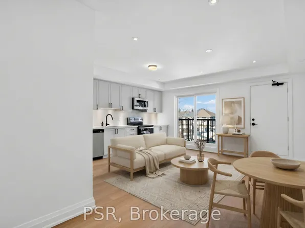 218 Aileen Ave #C, Toronto, ON M6M 1G4