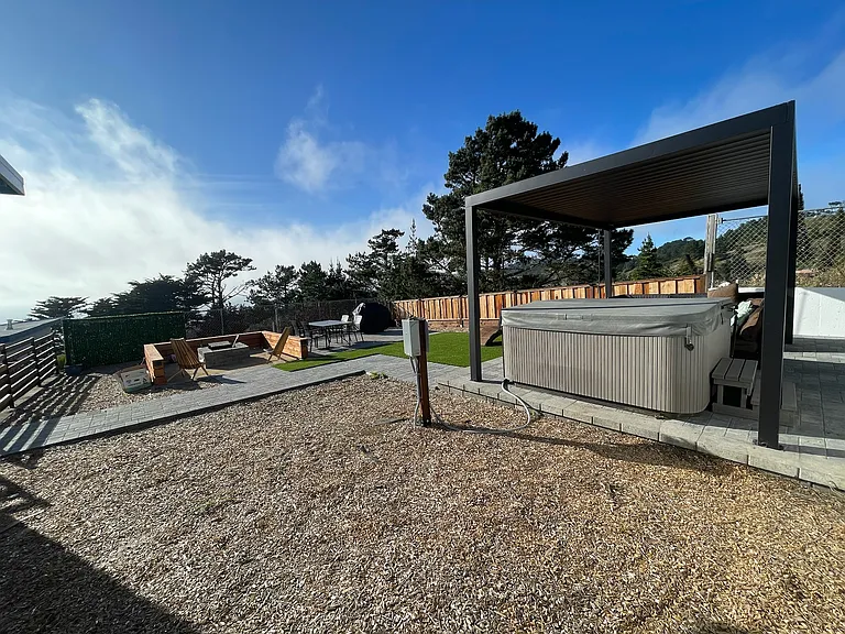 Manor Dr — Photo 27