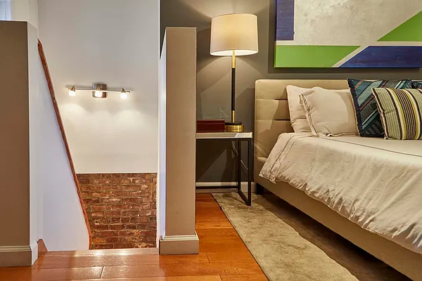 Rented by R New York | media 22