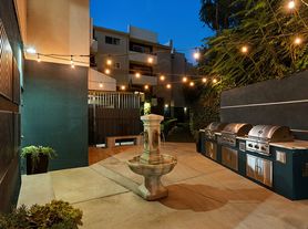 Catalina Apartments
