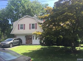 4 Park St, Demarest, NJ 07627