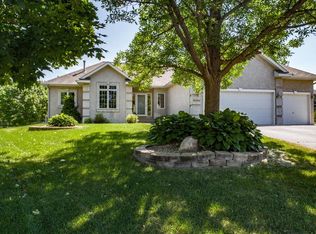 9464 White Oaks Ct, Champlin, MN 55316