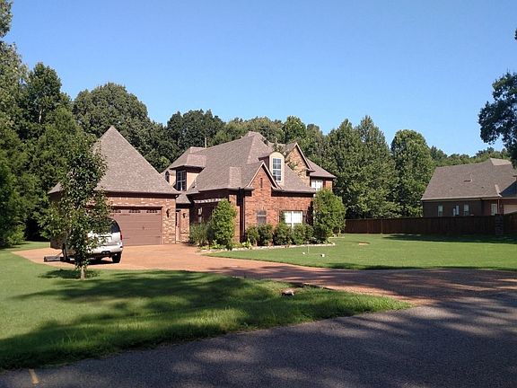 3rd image of 110 Cottonwood Dr