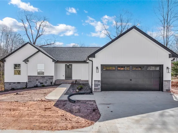 631 Fairmont Rd, Anderson, SC 29621