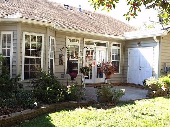 3rd image of 116 Saint David Dr