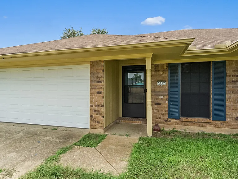 5602 Pampus Ln — Photo 5