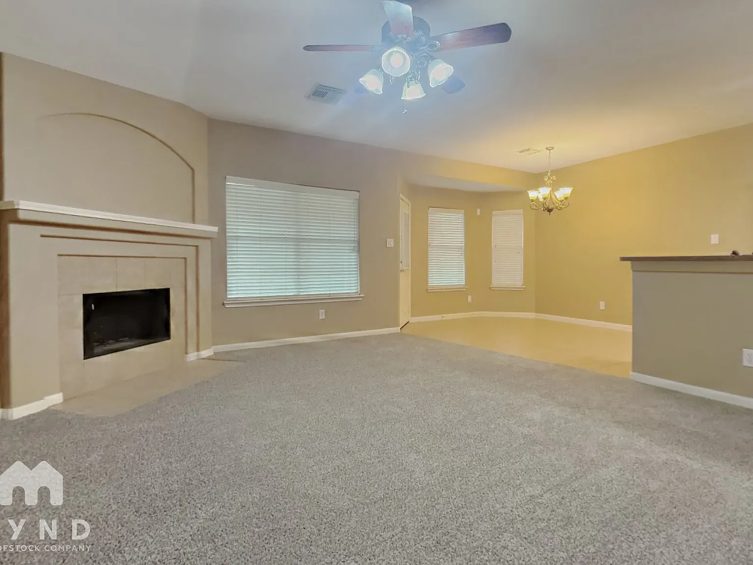 3 bed, 2.0 bath, 1536 sqft, $1,815 — Photo 2