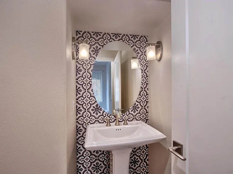 368 Ventasso Way — Photo 10