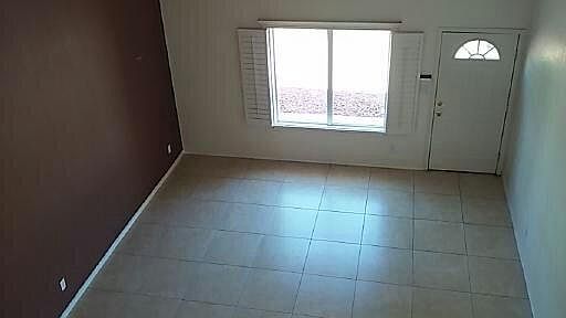 3rd image of 12224 Holy Springs Ct