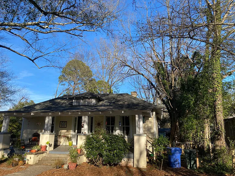 318 S Saluda Ave — Photo 4