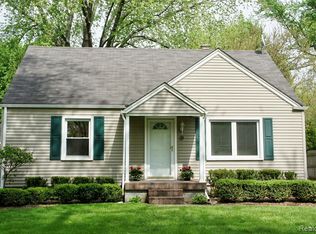 77 Riviera Ter, Waterford, MI 48328