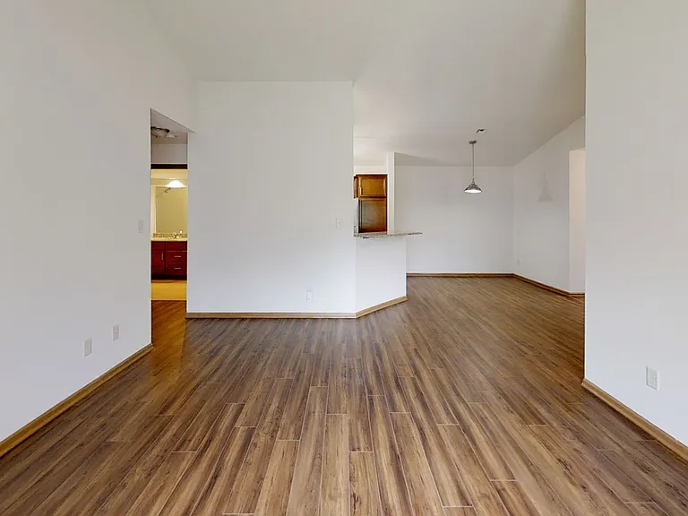 N86W14226 Fond Du Lac Ave #14226 — Photo 10