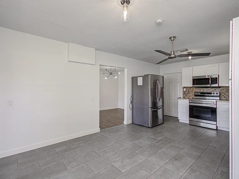 709 S McCarty Ave — Photo 19