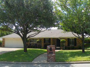 276 Cross Country Dr, Hewitt, TX 76643