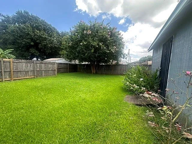 609 Melody Dr — Photo 11