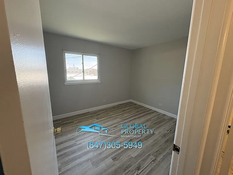 267 E Grand Ave — Photo 26