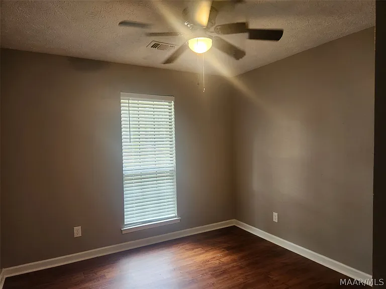 1214 Camellia Woods Ct — Photo 16