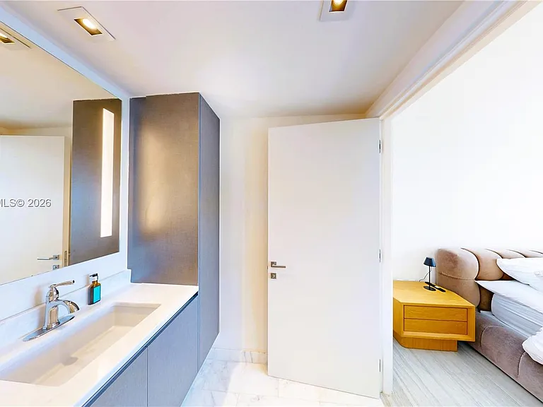 1451 Brickell Ave #2502 — Photo 10