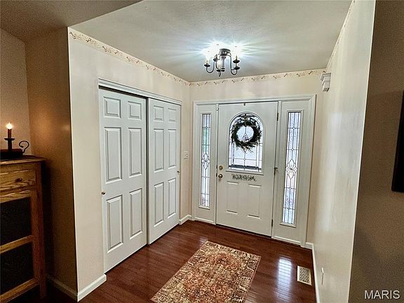 3rd image of 1006 Saint Andrews Dr