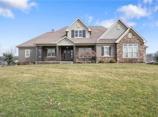 436 Heatherby Ln NE, Hartville, OH 44632