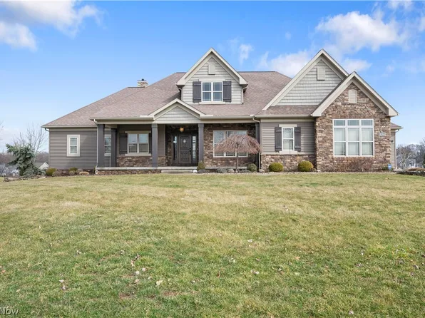 436 Heatherby Ln NE, Hartville, OH 44632