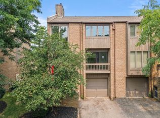 261 Elm Ct, Pittsburgh, PA