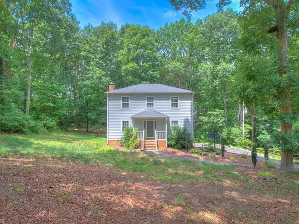 317 Gatewood Ln, Matthews, NC 28104