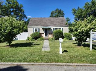 9 Woodside Ter, Milford, CT 06460