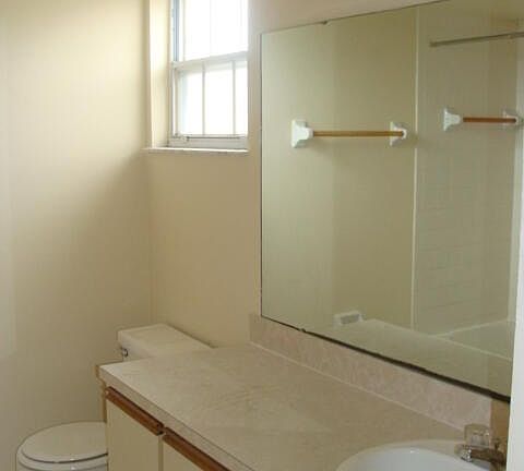 5th image of 1565 SE Royal Green Cir #108