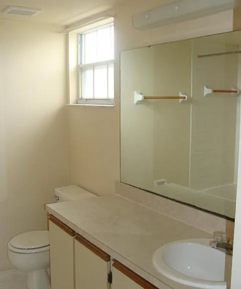 1565 SE Royal Green Cir #108 — Photo 5