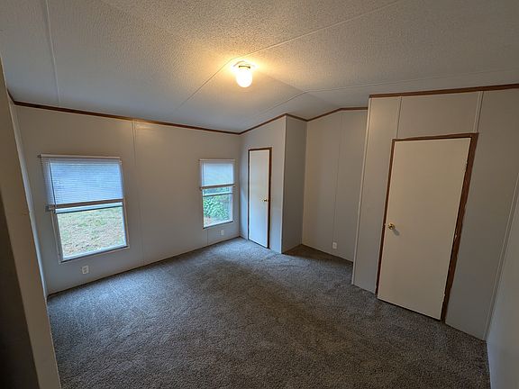 4th image of 51 Ransdell Ln