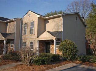 404 Masons Creek Cir, Sandy Springs, GA 30350