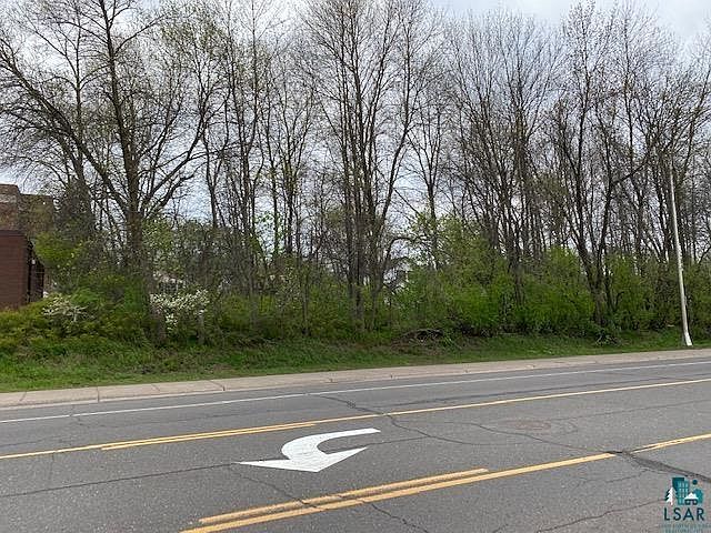 2nd image of xxxx Commonwealth Ave