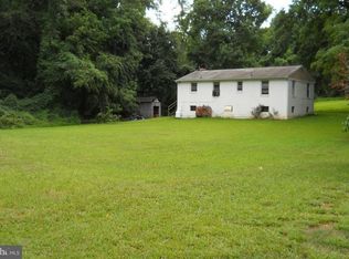 8608 Raglan Rd, Vienna, VA 22182