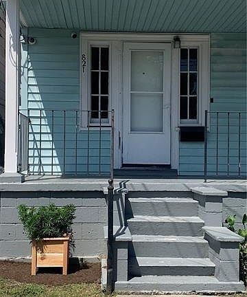 2nd image of 821 Vallette St