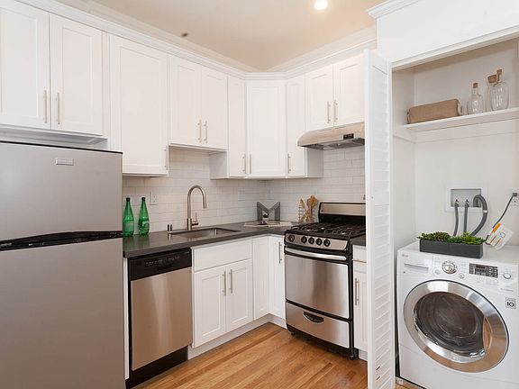 5th image of 990 Fulton St #305