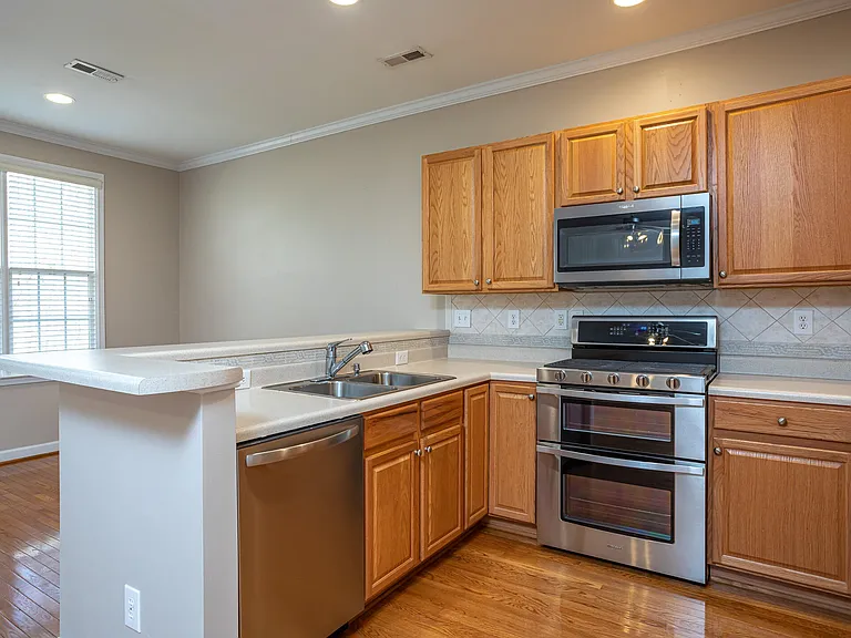 4635 Malone Ct — Photo 6
