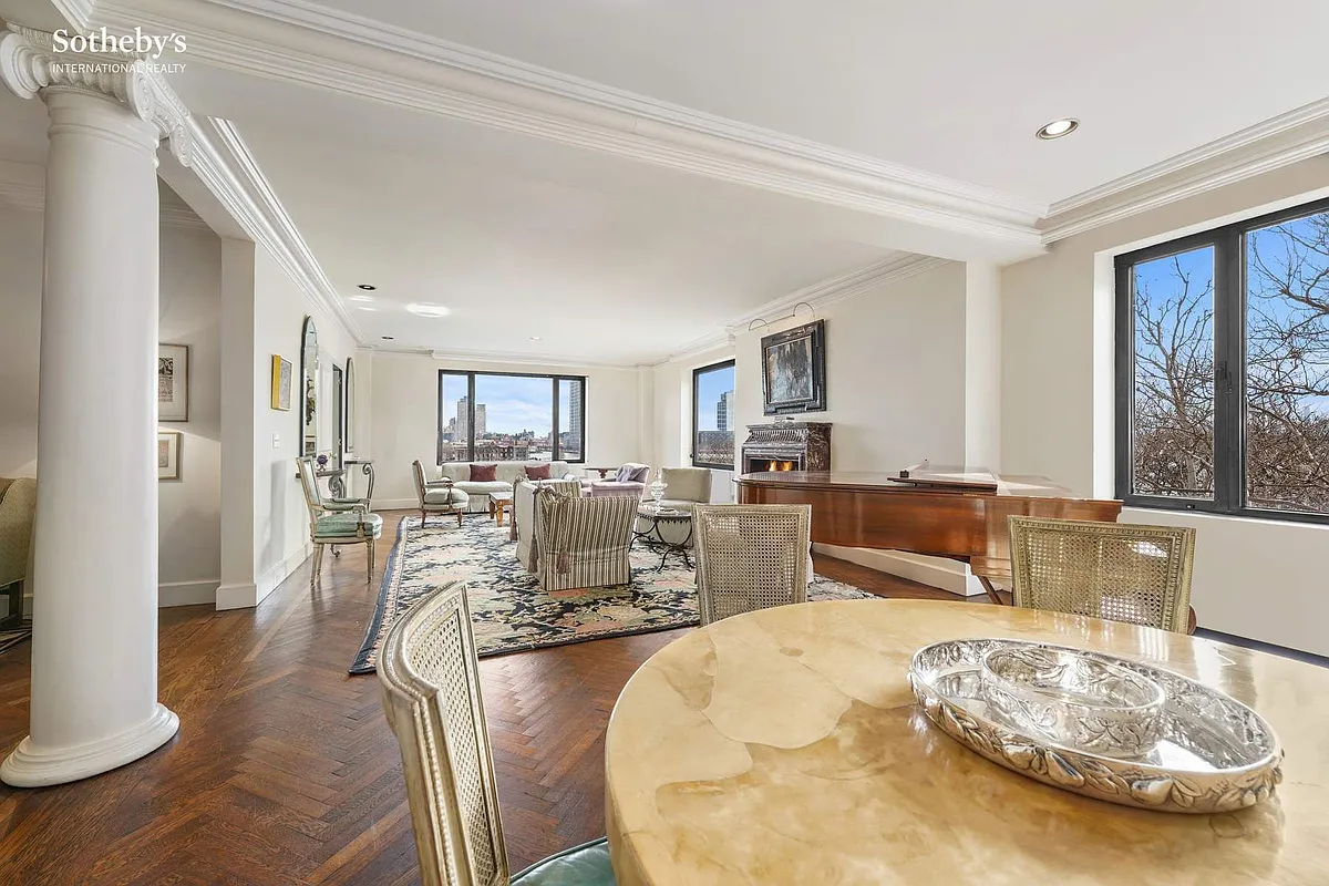 455 East 51st St Unit 2A  