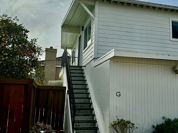 3rd image of 2472 Elden Ave